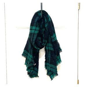 Soft and cozy LOFT blanket scarf